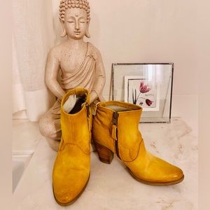 Yummy yellow booties